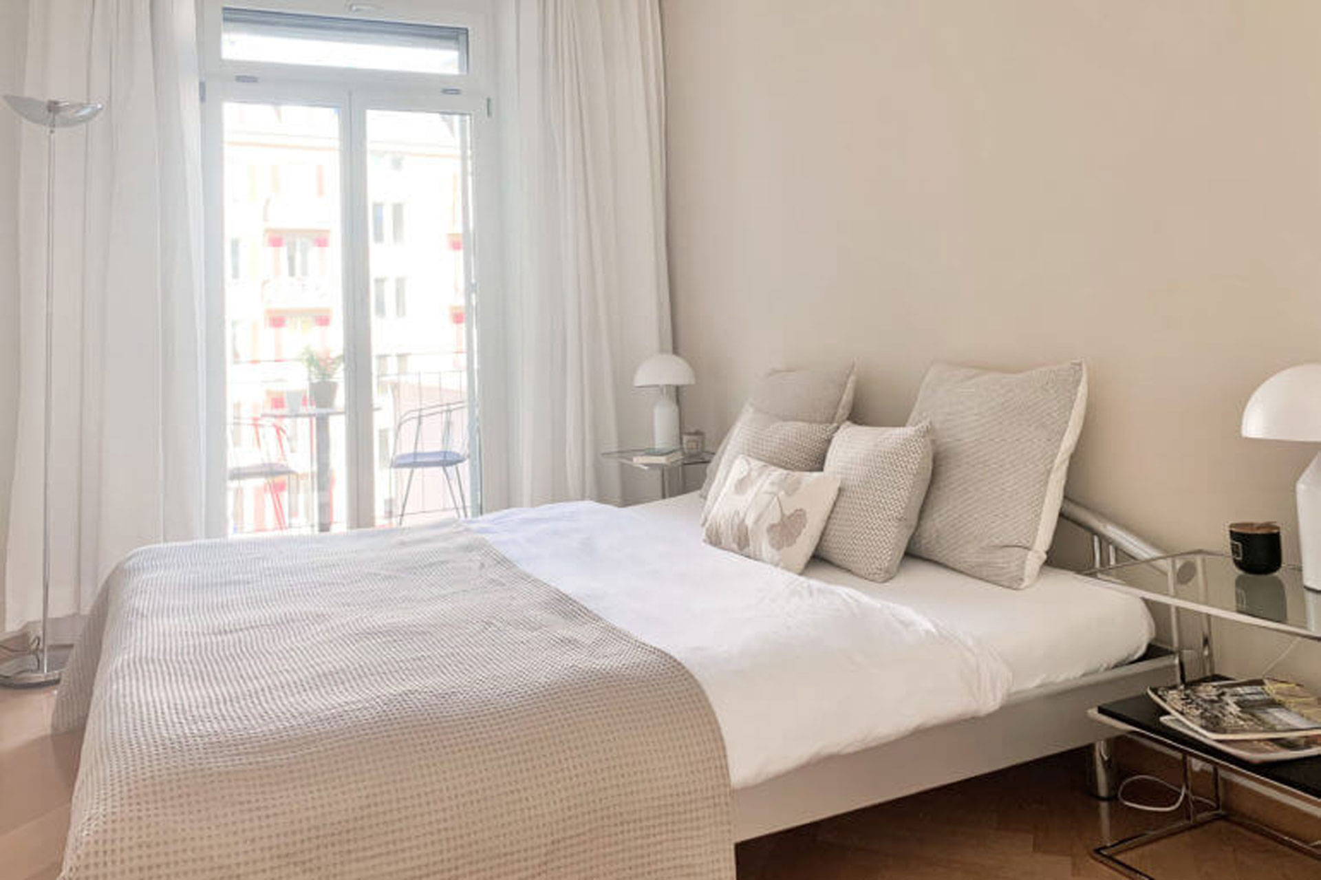 AE8651_aemtlerstrasse-86_2_5_ZI_Balkon_rechts-schlafzimmer_1920