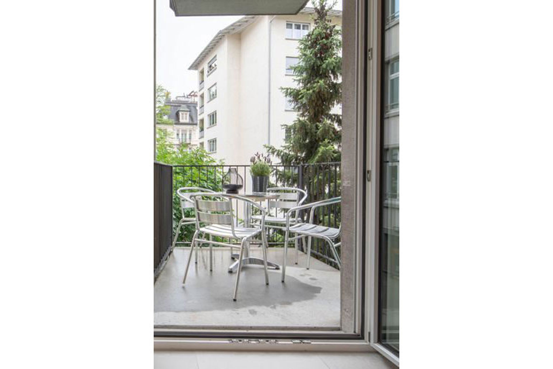 MA0680_apartment-mieten-zuerich-magnolienstrasse-6-balkon_1920